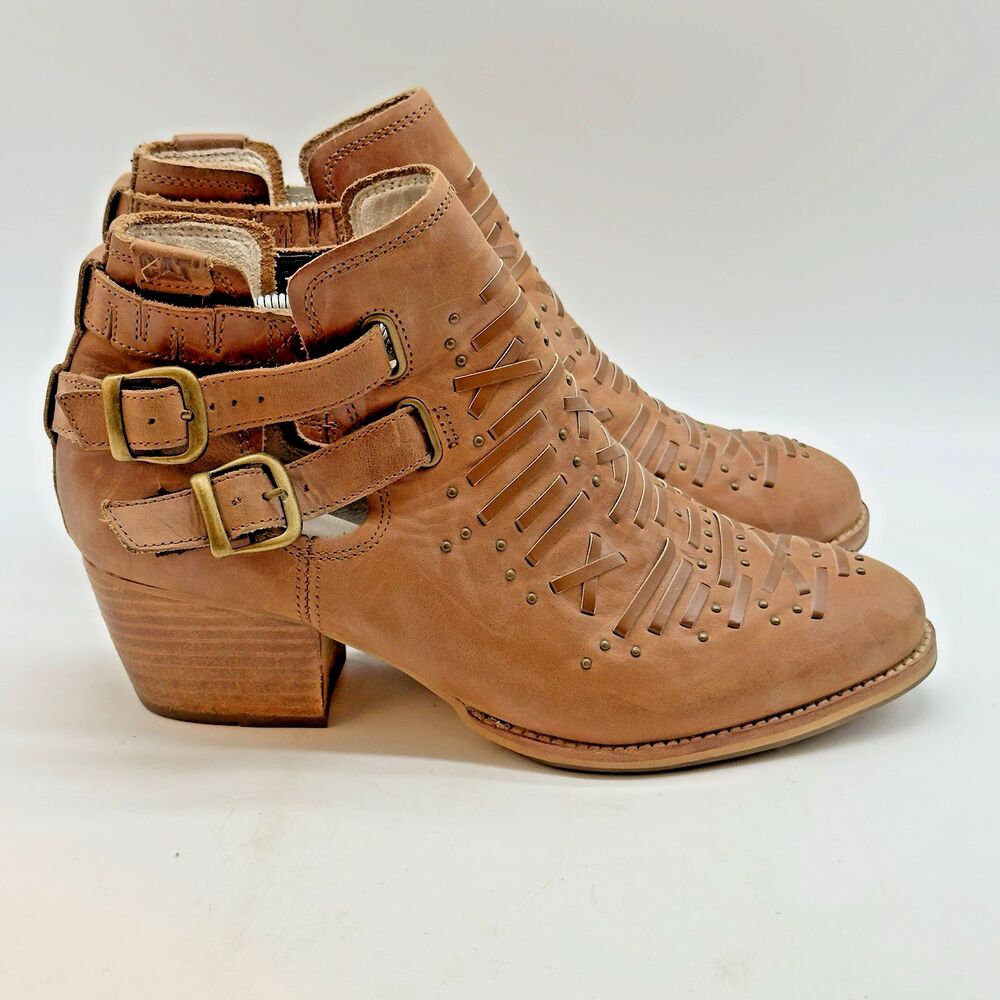 CAT Caterpillar Cheyenne Western Ankle Boot Women's 10 Brown Woven Leather Studs